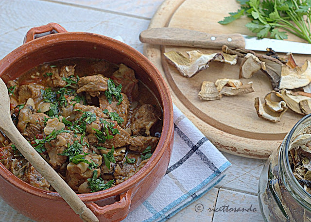 Ricetta di Spezzatino di vitello ai funghi