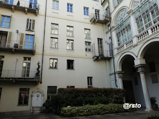 Cortile di piazza Castello