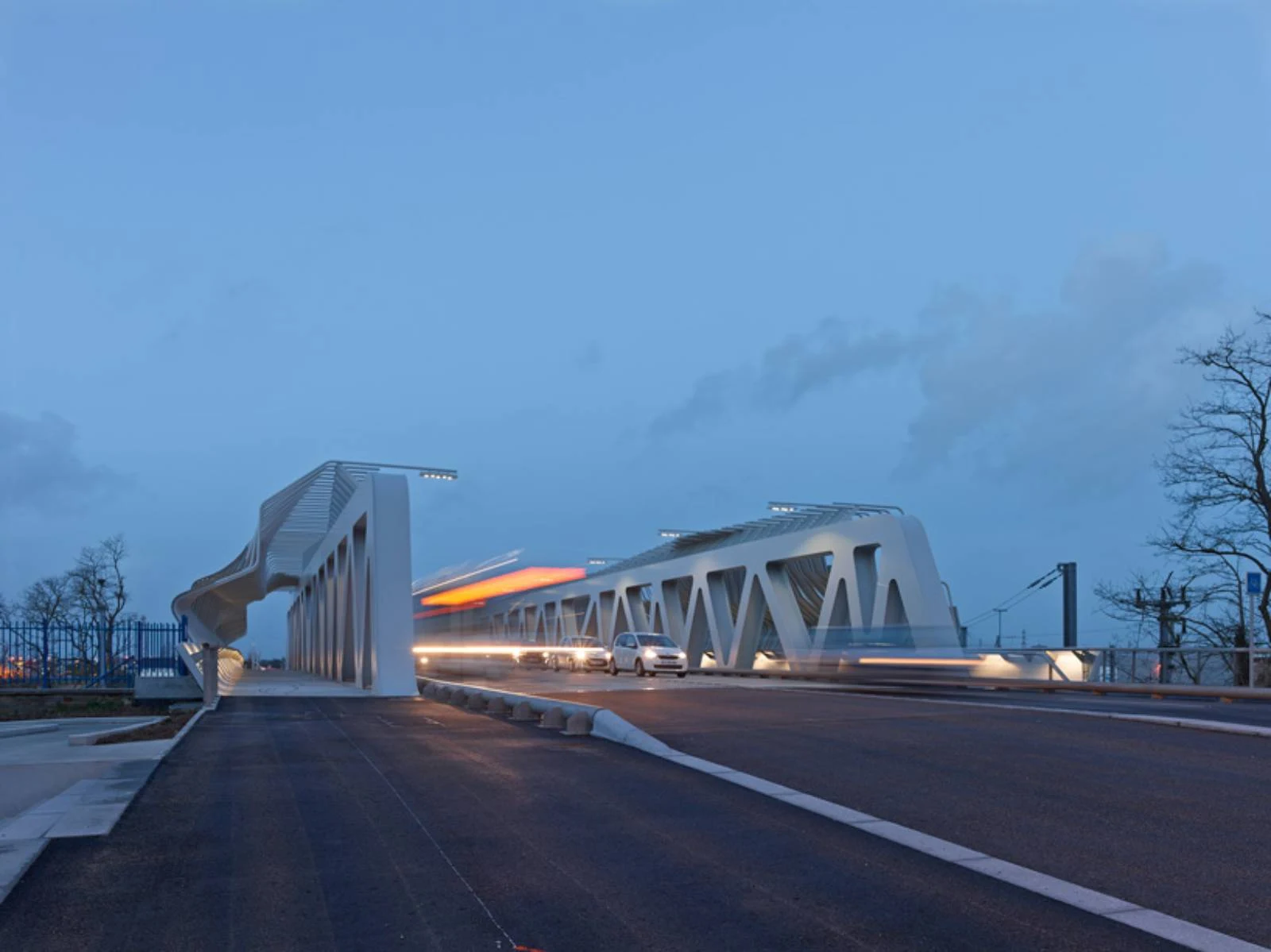 Saint Nazaire railway station by Tetrarc architects