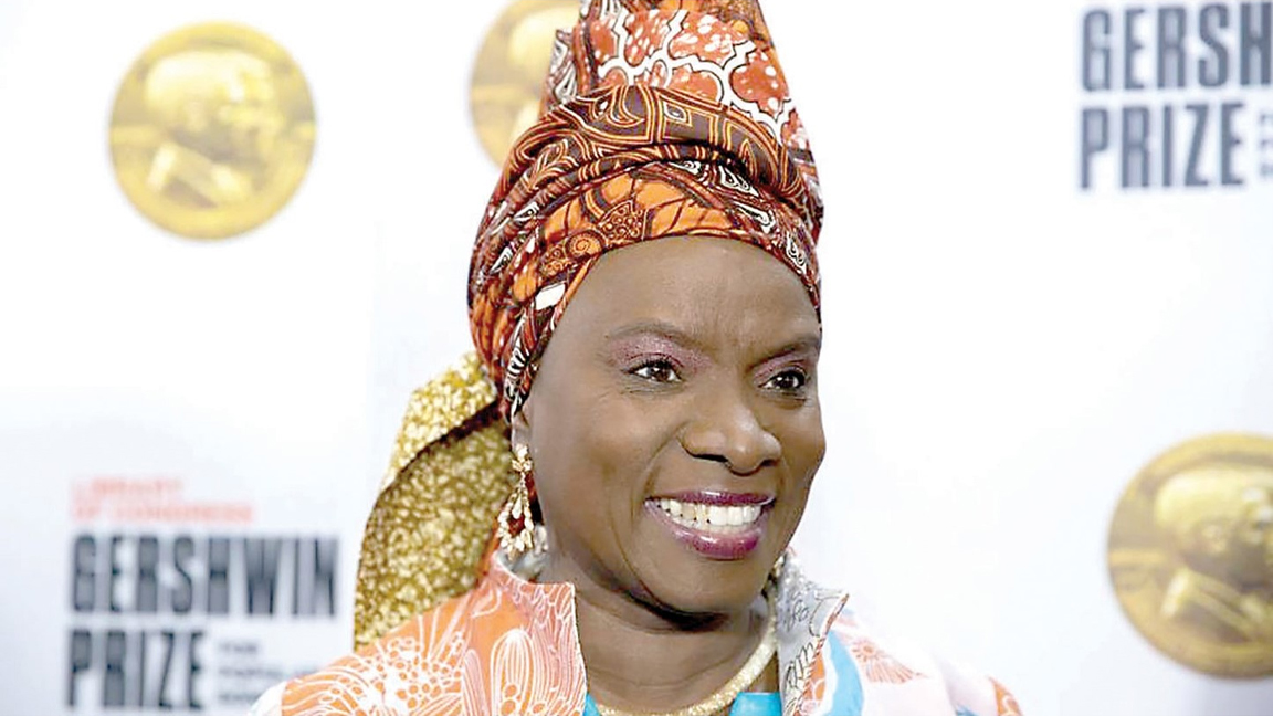 French singer Angélique Kidjo wins the International Prize for Music of the Polar Countries French-Benine singer Angelique Kidjo won the International Music Award for the Arctic Countries, sharing it with Chris Blackwell, founder of the British production company “Island Records” and Estonian composer Arvo Pärt.  The 63-year-old Kidjo, who has previously won five Grammy Awards, has been singing for more than 30 years in her father's and mother's languages, namely Fon and Yoruba, as well as in French and English.  The Swedish jury members affirmed that “Kidjo is an inspiration, and among the best composers and singers in the world.” And Time magazine called her "Africa's Diva".  As for the British Chris Blackwell (85 years), he established the “Island Records” company in 1959, which became one of the most prominent companies after dealing with Bob Marley, Cat Stevens, and the two bands “Roxy Music” and “U2”.  The jury noted that the winner, Arvo Bart (87 years old), is “the most played living composer in the world,” and is credited with innovating in the seventies of the last century a technique in musical writing, which is “Tintinapoli.”  Last year, Iggy Pop and Diane Warren won the International Prize for Music of the Polar Countries, which was founded by former ABBA manager Stig Andersen in 1989. The winners are awarded their prizes in addition to 600,000 crowns (about $58,000) during a ceremony. On May 23 in Stockholm.  https://layalinaprivee.com/47619-%d8%a7%d9%84%d9%81%d9%86%d8%a7%d9%86%d8%a9-%d8%a7%d9%84%d9% 81%d8%b1%d9%86%d9%8a%d8%b3%d9%8a%d8%a9-angelique-kidjo-%d8%aa%d8%ad%d8%b5%d8%af-%d8% a7%d9%84%d8%ac%d8%a7%d8%a6%d8%b2%d8%a9-%d8%a7%d9%84%d8%af.html