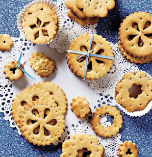 Doily Biscuits