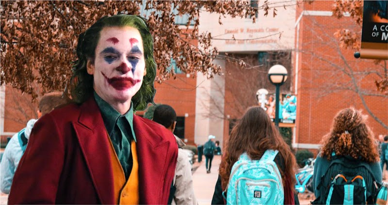 Estudiante de 14 años disfrazado de “Joker” amenaza con masacre en su escuela de Queens