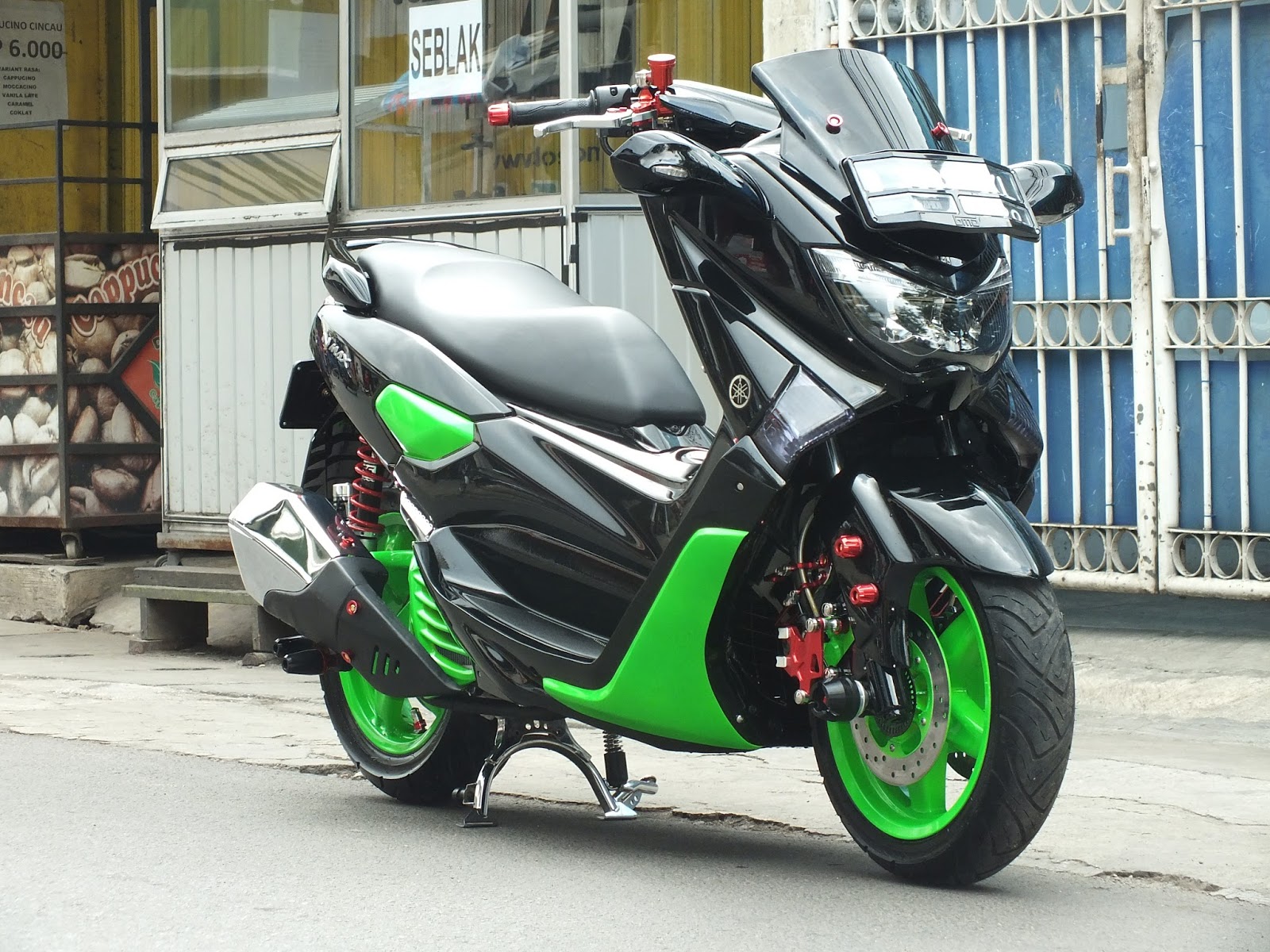 Gambar Modifikasi Yamaha Nmax Ring 17 Pangeran Modifikasi