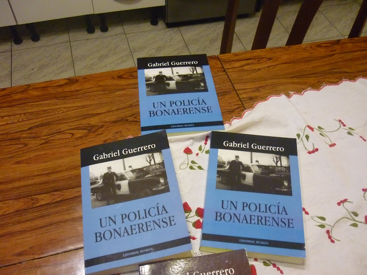 Libro llamado Un Policia Bonaerense