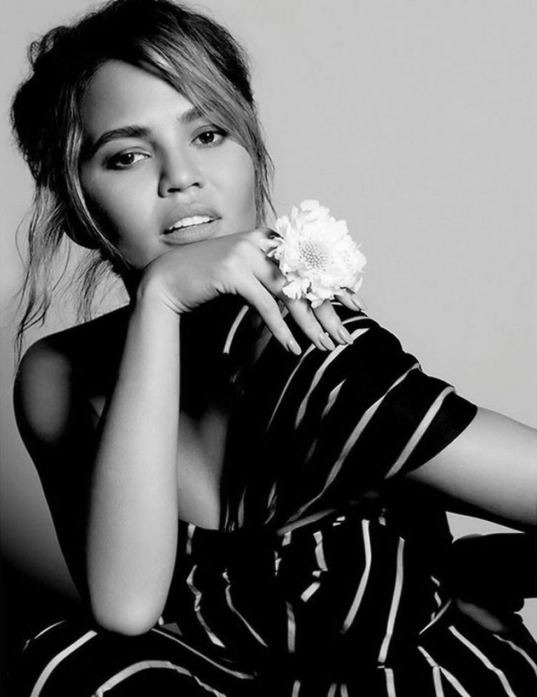 Chrissy Teigen Vogue Thailand Magazine January 2016 photos