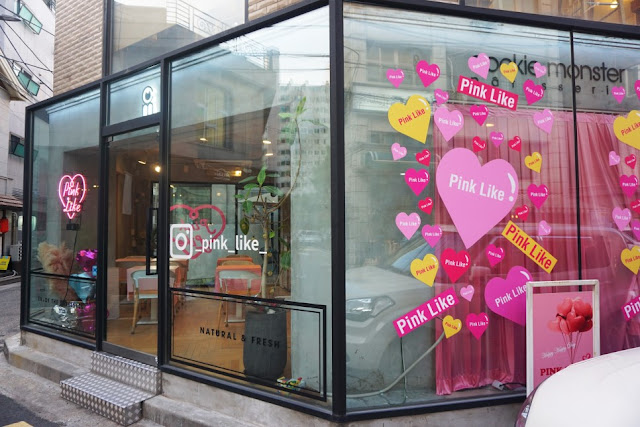 Pink Cafe in Seoul - Cafe Pink Like