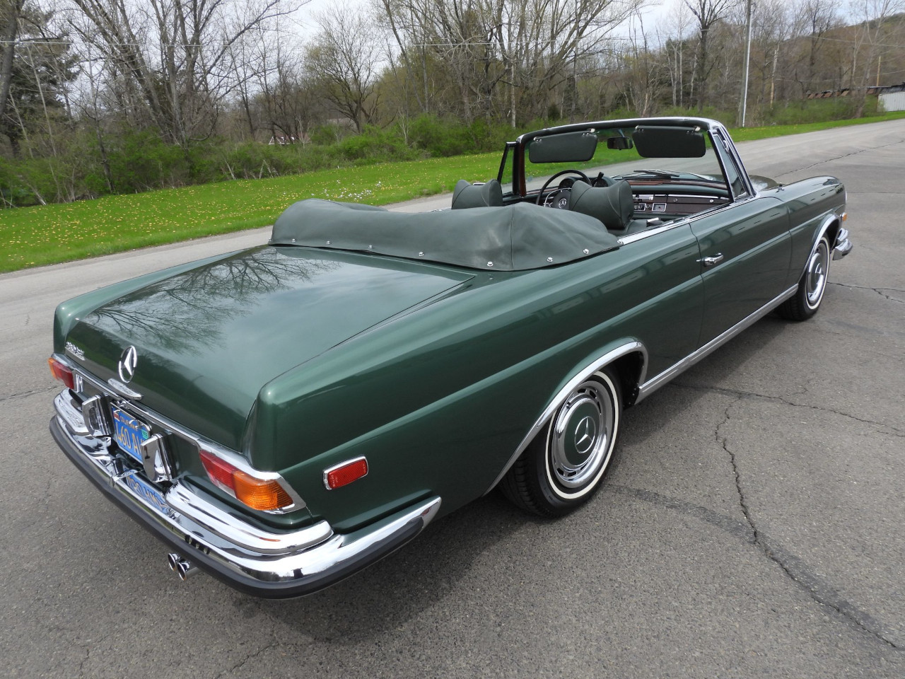 Mercedes-Benz W 111 280 SE Cabriolet in Grün