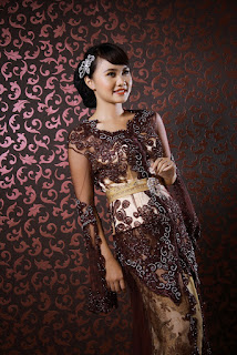 baju kebaya modern wisuda