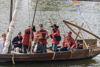 https://armada-saintbenoit.blogspot.com/2017/10/souvenir-du-festivale-de-loire.html