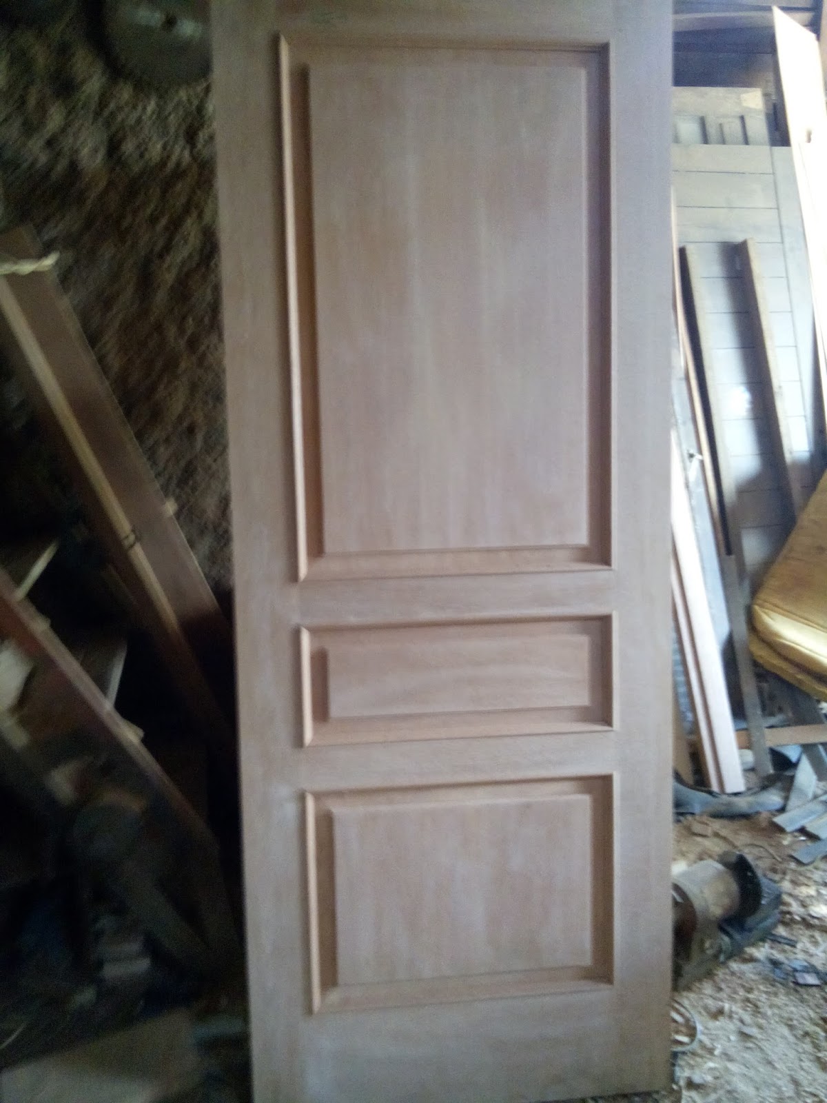 UD SANTO JAYA pintu kayu model minimalis
