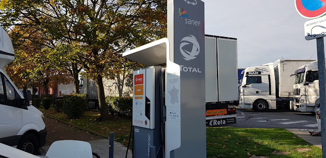 Fast charging in Aire de Phalimpin France