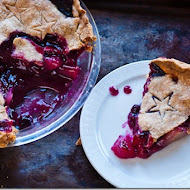 Blueberry and pear pie