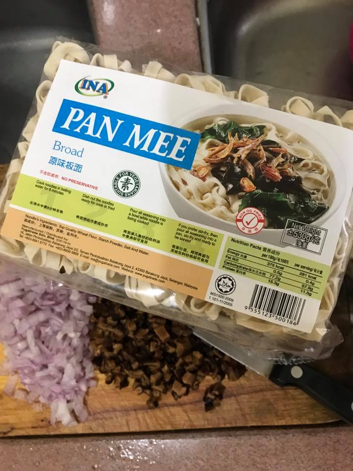 CHILI PAN MEE YANG HALAL