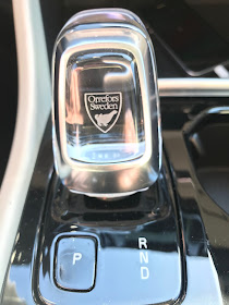 Orrefors Crystal gear shift knob in 2020 Volvo XC40 T5 AWD Inscription