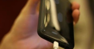 Foto dell'iPhone low cost con porta Lightning