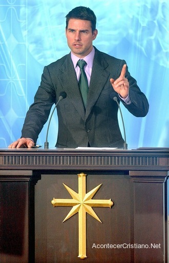 Tom Cruise hablando en la Iglesia de la Cienciología