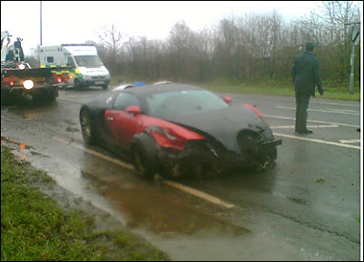 buggati veyron crashes