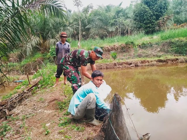 Babinsa Koramil 12/Sangir, Motivasi Warga Budidaya Ikan Air Tawar