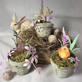 Sara Emily Barker https://sarascloset1.blogspot.com/2019/03/tiny-easter-table-decor.html Easter Table Decor Tim Holtz Sizzix Wildflower Stems Springtime Side-Order 1