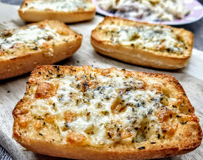 syn free cheesy garlic bread, gluten free garlic bread, slimming world garlic bread, schar ciabatta recipe