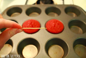 Cupcakes done with toothpick | Table for Two, please?