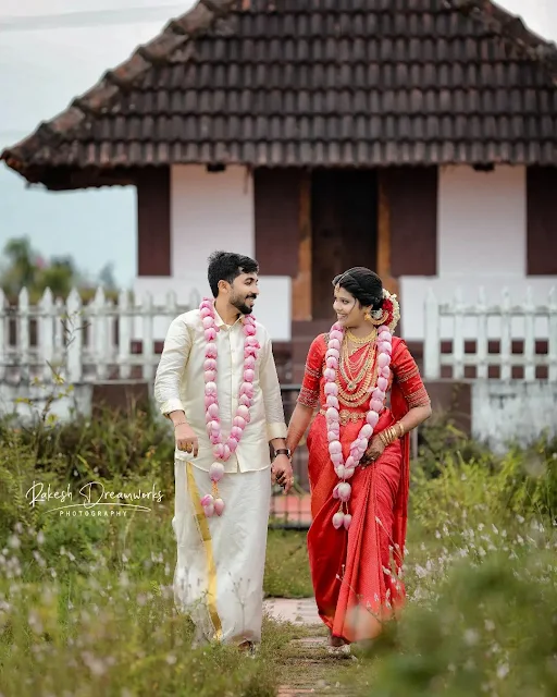 Romantic Weeding Couple Poses