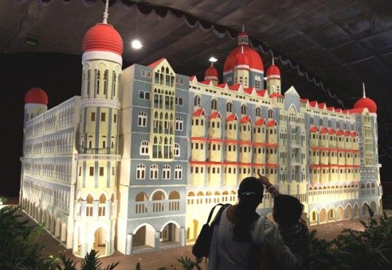 Worlds Largest Taj Mahal Palace Replica Cake in Bangalore