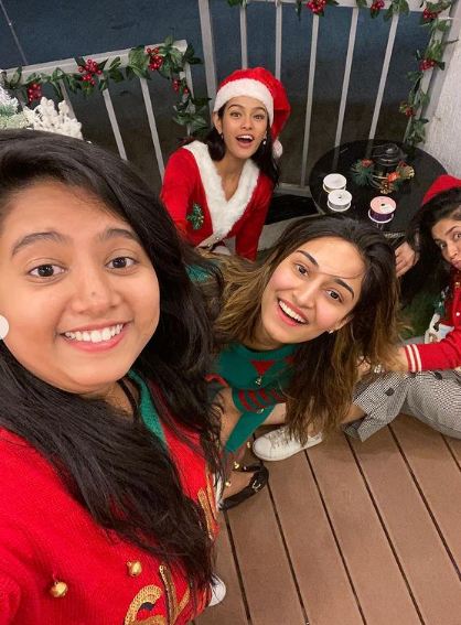 Erica Fernandes celebrates Christmas with Shubhaavi and Sonya