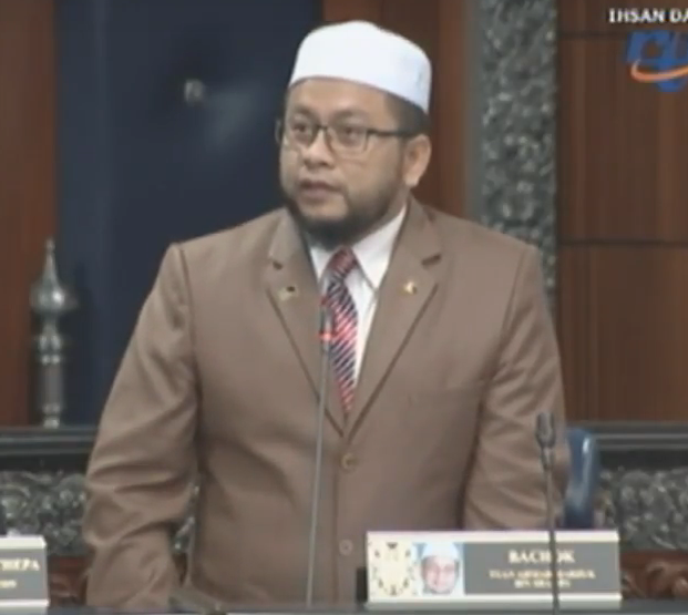 Catatan Parlimen: YB Pagoh terkedu ditegur oleh YB Bachok 