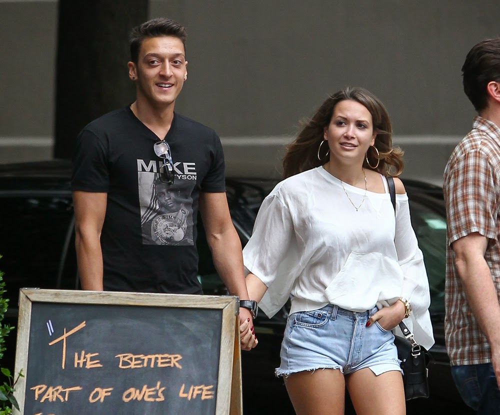 ALL SPORTS PLAYERS: Mesut Ozil Girlfriend Mandy Capristo 2014