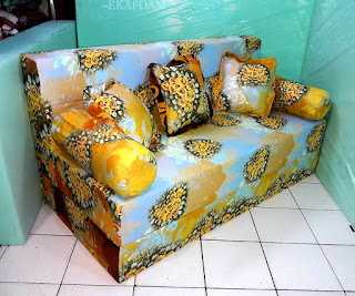 Sofa bed inoac motif anggur orange