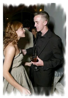 emma watson tom felton going to  kissing picture
