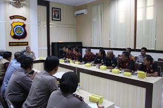 Silaturahmi Kamtibmas, Kapolresta Yogyakarta Ajak Warga Didik Anak Dengan Baik