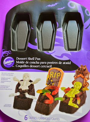 halloween-cake-suprise-inside-skeleton-coffin-free-tutorial-deborah-stauch