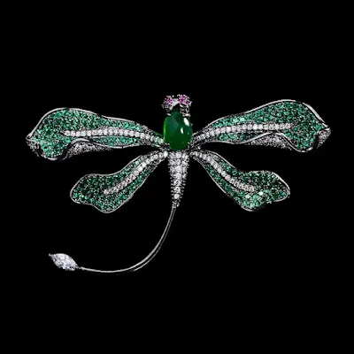 AVELIA Classic Elegance Emerald Dragonfly Brooch