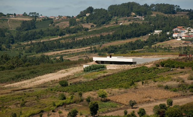 ARQUITECTURA PORTUGUESA: CASA EN ALCOBAÇA