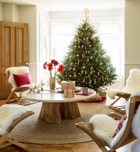 scandinavian-swedish-style-christmas-decor-tree-beautiful-room-sheepskin