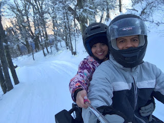 Pilotando snowmobile no passeio ao El Refugio Arelauquen - Bariloche