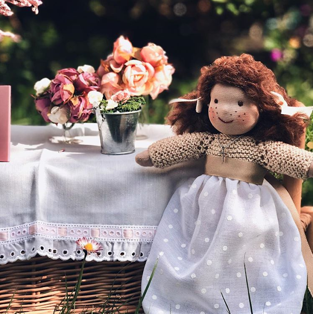 dollstories muñecas de comunion - la comunion de noa magazine