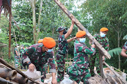 Hancur Digocang Gempa, Satgas Kopasgat TNI AU Dikirim Bantu Warga Cianjur