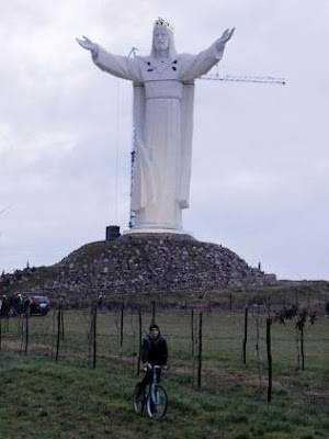 the world's tallest statue of jesus