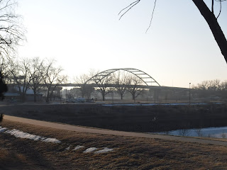 a bridge spans the Missouri River from Iowa to Nebraska in Sioux City