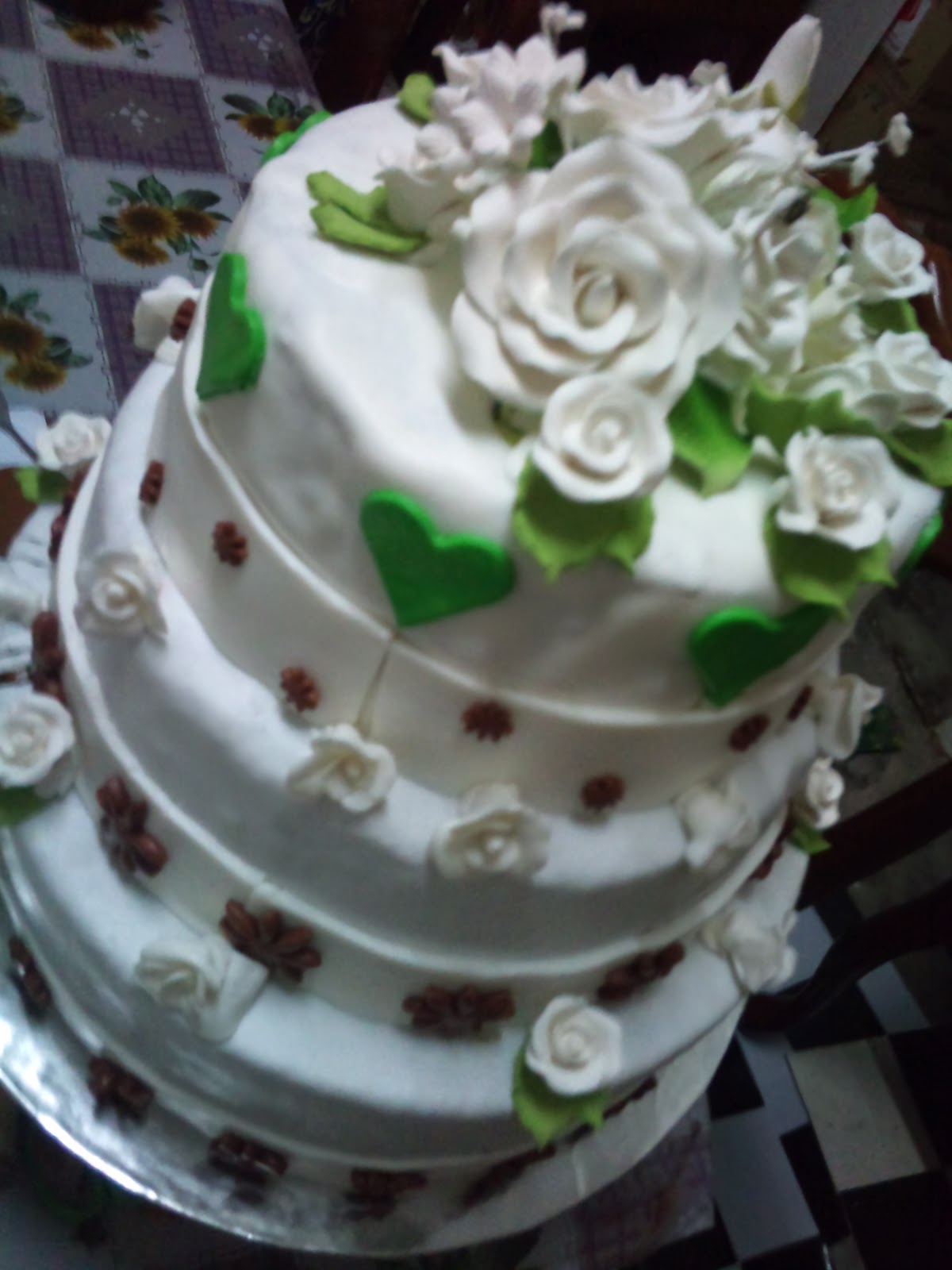 Ishah bakery WEDDING CAKE  Hiasan  dengan fondant