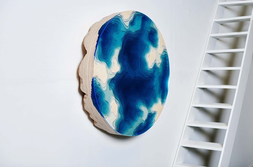 Abyss Wall Relief, una pieza de pared escultórica por Christopher Duffy