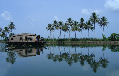 Kerala tourism honeymoon packages