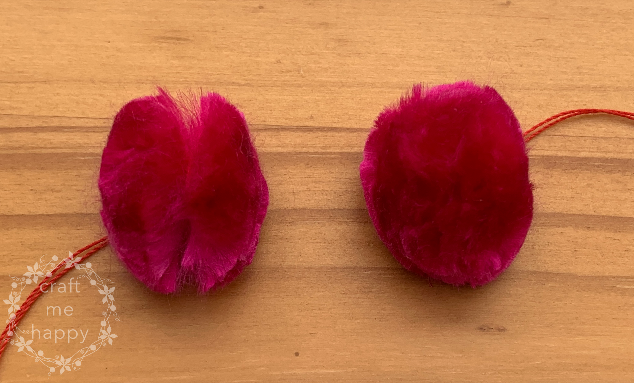 Craft me Happy!: Craftmehappy Joyful Wreath #6 - Making Fluffy Silk Poms  Poms Using the Multipom