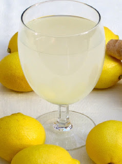 Lemon and ginger detox juice