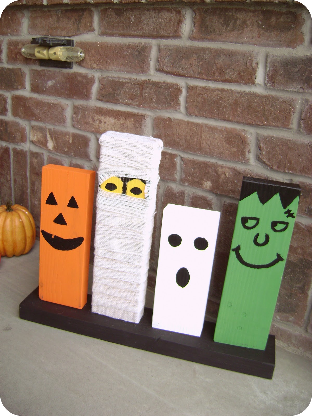 La Famille Noire DIY Wooden  Halloween  Decorations