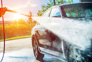 Trucos para limpiar tu coche de forma ecológica