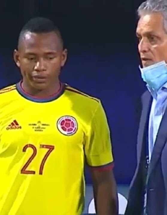 Jaminton Campaz, haciendo su debut con el equipo de mayores. El Rincón Vinotinto